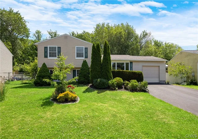 Photo 2 of Sale Pending at 5510 Taormina Dr, Clay, NY 13041 | MLS# S1690695 | Listing updated on 2026-07-14
