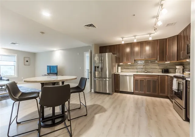 Photo 4 of Condo for sale at 205 Lakeshore Dr #417, Canandaigua, NY 14424 | MLS# R1694906 | Listing updated on 2026-07-17