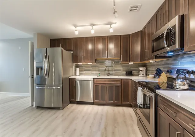 Photo 5 of Condo for sale at 205 Lakeshore Dr #417, Canandaigua, NY 14424 | MLS# R1694906 | Listing updated on 2026-07-17