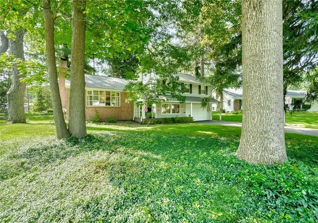 Photo 3 of Sale Pending at 83 Hillhurst Ln, Rochester, NY 14617 | MLS# R1696482 | Listing updated on 2026-07-31