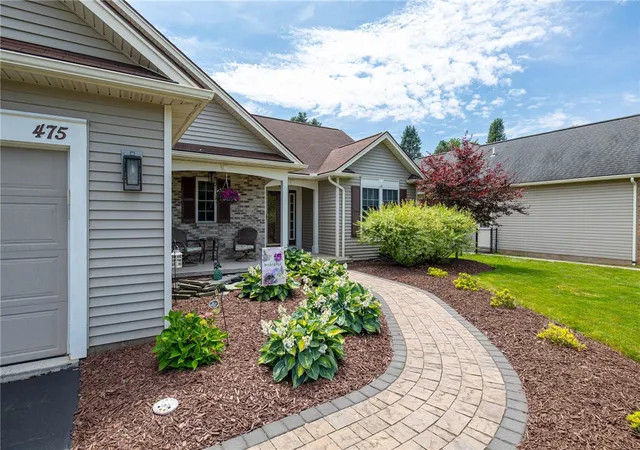 Homes for sale in Greece, NY | 475 Mill Rd, Greece, NY 14626 | MLS# R1694654