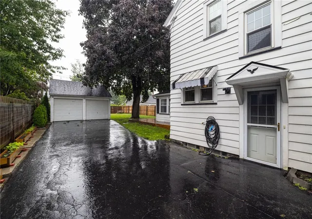 Homes for sale in Irondequoit, NY | 98 Wimbledon Rd, Irondequoit, NY 14617 | MLS# R1696256