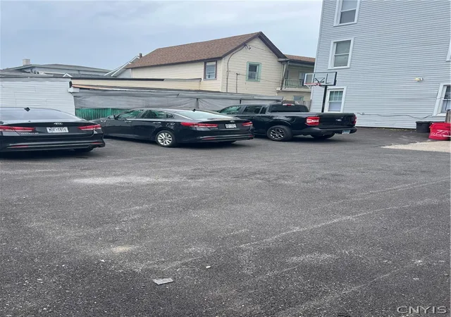 3rd image of 770 Bleecker St, Utica, NY 13501 | MLS# S1695688