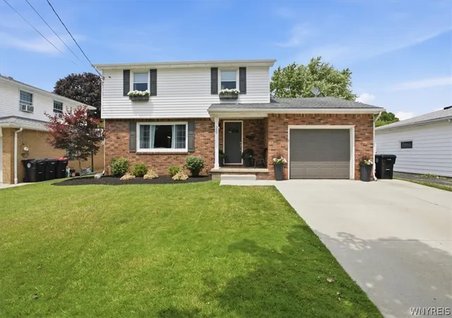 1st image of 25 Camner Ave, Lancaster, NY 14086 | MLS# B1696138