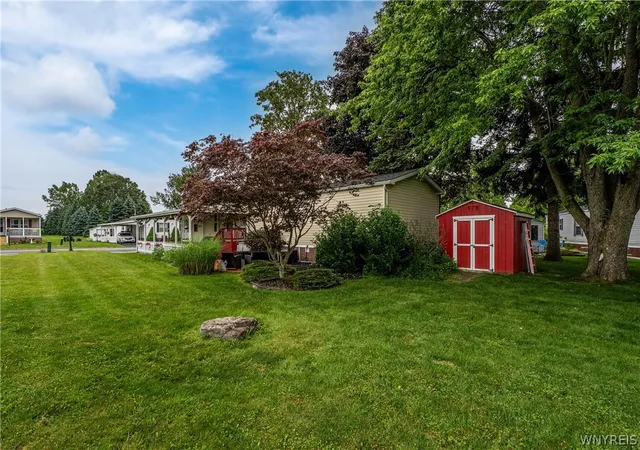Homes for sale in Clarence, NY | 9947 Whitwick, Clarence, NY 14031 | MLS# B1696287