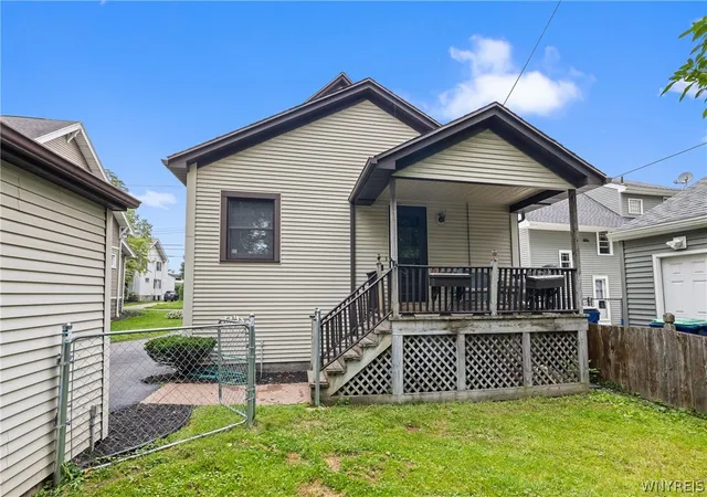 Photo 3 of Sale Pending at 37 Fruehauf Ave, Buffalo, NY 14226 | MLS# B1690371 | Listing updated on 2026-08-01
