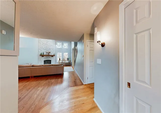 2nd image of 14 Colonial Cir, Fairport, NY 14450 | MLS# R1696087