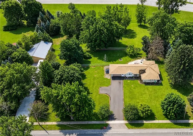 Photo 4 of Sale Pending at 360 East Ave, Albion, NY 14411 | MLS# B1691254 | Listing updated on 2026-07-21