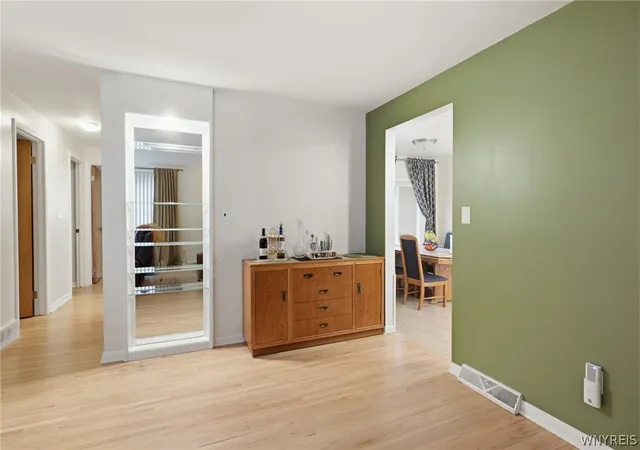 5th image of 92 Tomcyn Dr, Buffalo, NY 14221 | MLS# B1696483