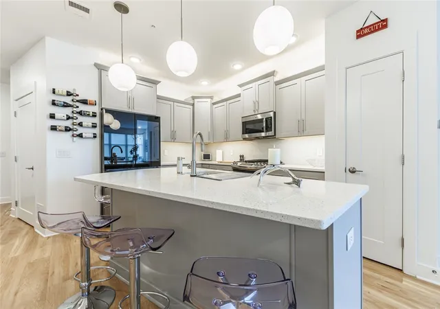 4th image of 83 E Church St #104, Fairport, NY 14450 | MLS# R1696093