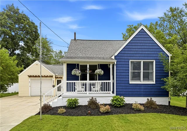 1st image of 360 Aurora St, Lancaster, NY 14086 | MLS# B1696512
