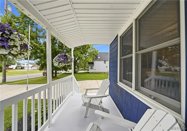 4th image of 360 Aurora St, Lancaster, NY 14086 | MLS# B1696512