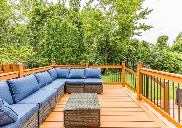 3rd image of 1009 Cane Patch, Webster, NY 14580 | MLS# R1696177