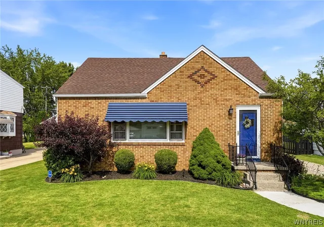 2nd image of 37 Petan Dr, Buffalo, NY 14225 | MLS# B1696526