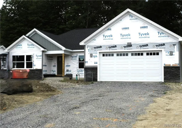 Photo 2 of Single family home for sale at 6515 Burke Rd, Lake View, NY 14085 | MLS# B1696528 | Listing updated on 2026-07-18