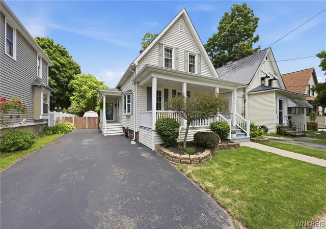 2nd image of 354 Miller St, North Tonawanda, NY 14120 | MLS# B1687426