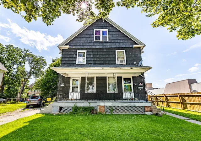 2nd image of 1375 N Clinton Ave, Rochester, NY 14621 | MLS# R1695871