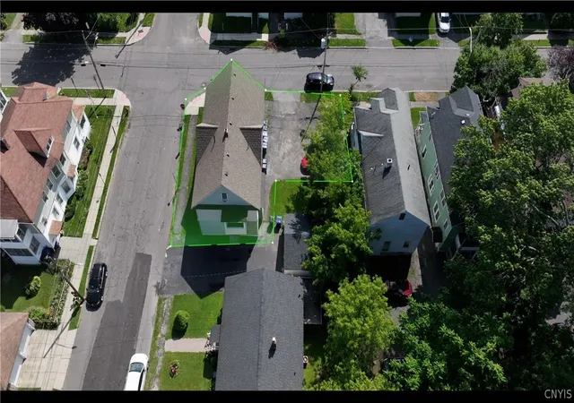 2nd image of 300 Hixson Ave, Syracuse, NY 13206 | MLS# S1695494
