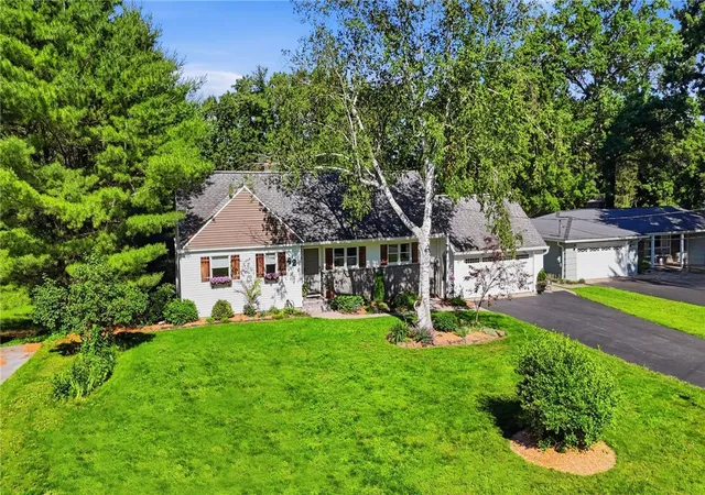 4th image of 42 Everett Dr, Chili, NY 14624 | MLS# R1695144