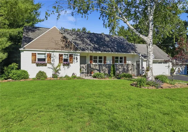 5th image of 42 Everett Dr, Chili, NY 14624 | MLS# R1695144