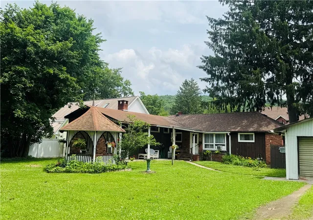 1st image of 10 Jefferson Ave, Oneonta, NY 13820 | MLS# R1696513