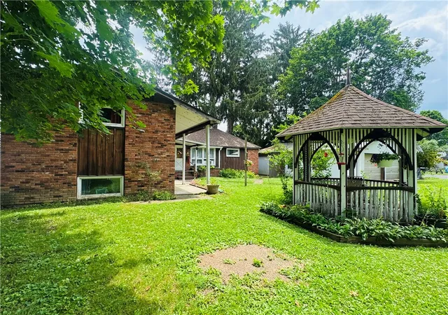 3rd image of 10 Jefferson Ave, Oneonta, NY 13820 | MLS# R1696513
