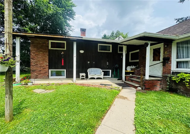 4th image of 10 Jefferson Ave, Oneonta, NY 13820 | MLS# R1696513