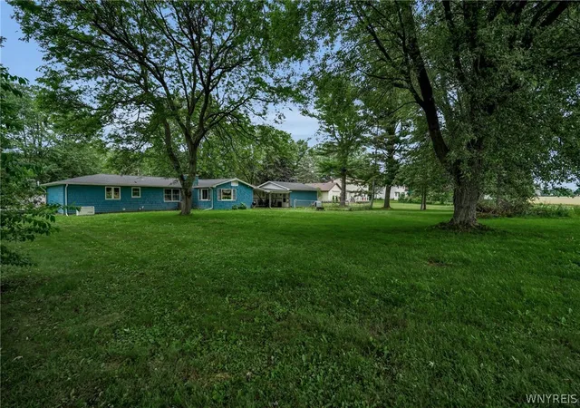 4th image of 1073 Lyndale Ln, Marilla, NY 14059 | MLS# B1695723