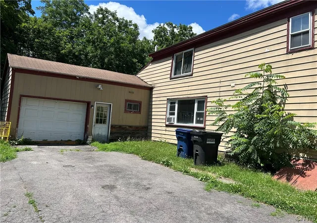 Photo 2 of Multi family home for sale at 1722 Valley Dr, Syracuse, NY 13207 | MLS# S1696633 | Listing updated on 2026-07-24