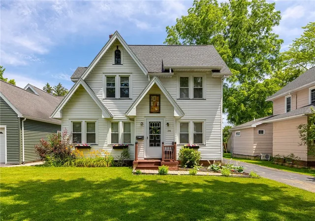 Homes for sale in Brighton, NY | 196 Antlers Dr, Brighton, NY 14618 | MLS# R1696416