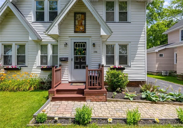 Homes for sale in Brighton, NY | 196 Antlers Dr, Brighton, NY 14618 | MLS# R1696416