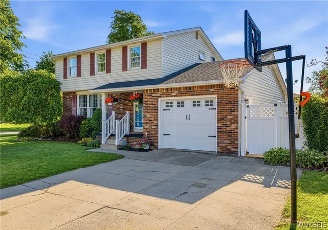 2nd image of 80 Roosevelt Ave, Lancaster, NY 14086 | MLS# B1696620