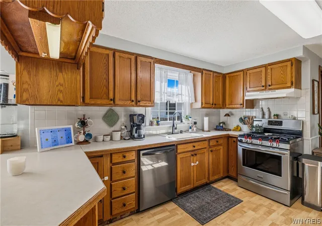 5th image of 80 Roosevelt Ave, Lancaster, NY 14086 | MLS# B1696620