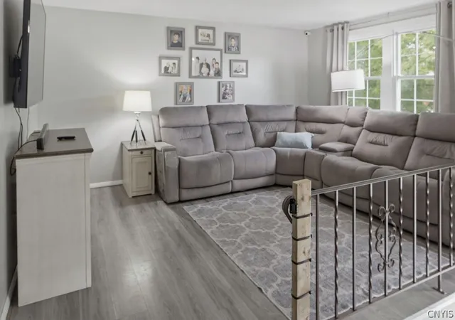 5th image of 4006 Sandpiper Ln, Liverpool, NY 13090 | MLS# S1692712