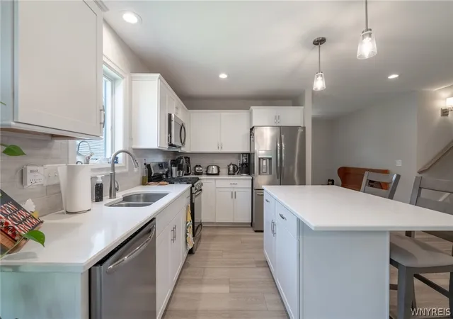 Photo 4 of Sale Pending at 24 Essex Woods Ln #C, Buffalo, NY 14228 | MLS# B1696612 | Listing updated on 2026-07-30
