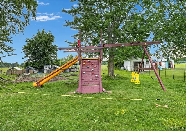 4th image of 6058 Baer Rd, Wheatfield, NY 14132 | MLS# B1696394