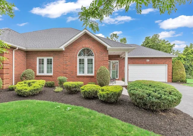 2nd image of 4877 Waterford Pl, Lockport, NY 14094 | MLS# B1696201
