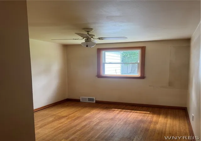 Photo 4 of Sale Pending at 212 Rogers Ave, Tonawanda, NY 14150 | MLS# B1696478 | Listing updated on 2026-07-22