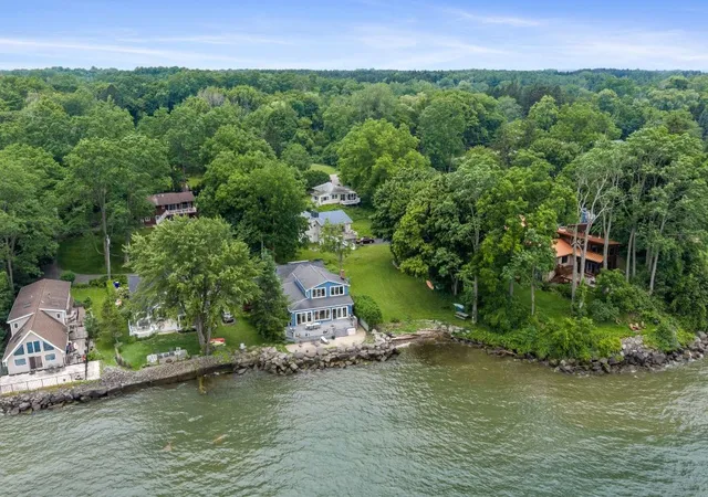 4th image of 1070 Lake Rd, Webster, NY 14580 | MLS# R1696602