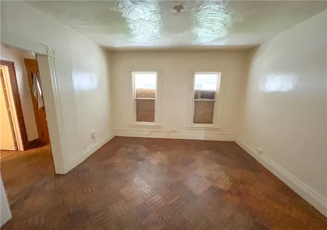 Photo 5 of Single family home for sale at 33 Finch St, Rochester, NY 14613 | MLS# R1695041 | Listing updated on 2026-07-07