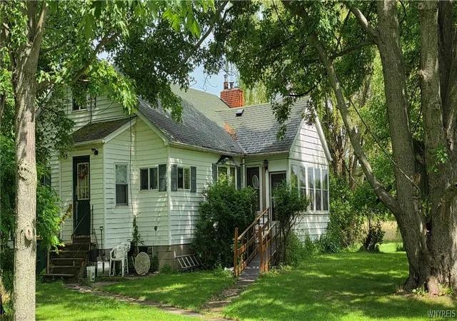 1st image of 7091 Rapids Rd, Lockport, NY 14094 | MLS# B1695807
