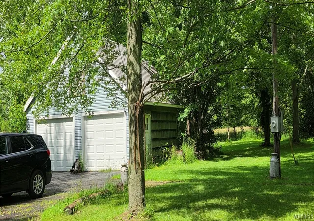 Photo 3 of Sale Pending at 7091 Rapids Rd, Lockport, NY 14094 | MLS# B1695807 | Listing updated on 2026-07-13