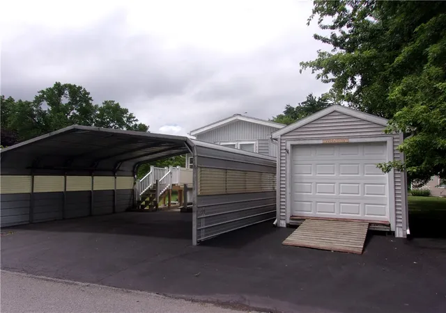 2nd image of 94 Lakeview Dr, Honeoye, NY 14471 | MLS# R1696723