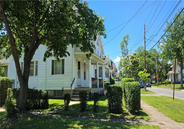 4th image of 385 Fernwood Ave, Rochester, NY 14609 | MLS# R1696747