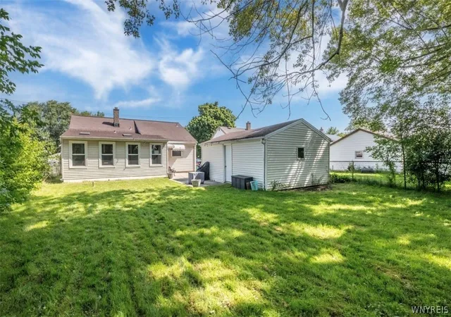 Homes for sale in Cheektowaga, NY | 425 Cherokee Dr, Cheektowaga, NY 14225 | MLS# B1685658