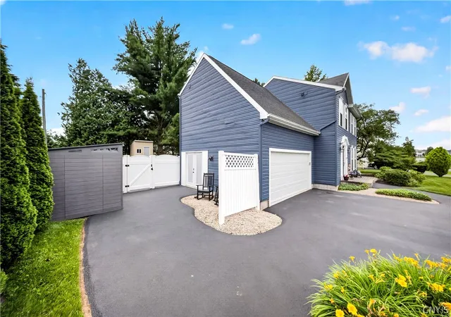 Photo 4 of Sale Pending at 5000 Dongara Ln, Clay, NY 13041 | MLS# S1696156 | Listing updated on 2026-07-28