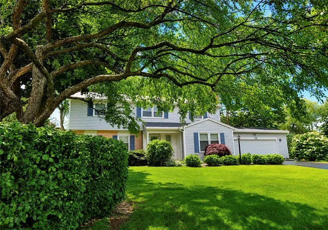 3rd image of 76 Bromley Rd, Pittsford, NY 14534 | MLS# R1695932