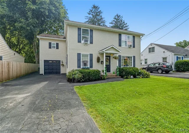 Photo 1 of Sale Pending at 523 S Terry Rd, Syracuse, NY 13219 | MLS# S1696777 | Listing updated on 2026-07-16