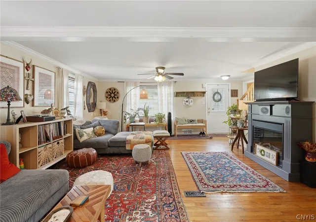 Photo 4 of Sale Pending at 523 S Terry Rd, Syracuse, NY 13219 | MLS# S1696777 | Listing updated on 2026-07-16