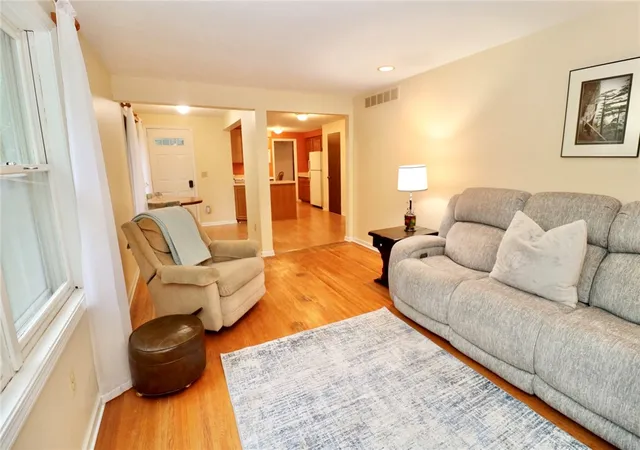 5th image of 1096 Everwild View, Webster, NY 14580 | MLS# R1696516